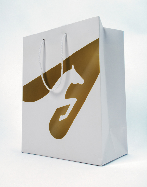 摩洛哥Sorec馬球馬術(shù)球會俱樂部品牌形象識別設(shè)計——手提袋設(shè)計