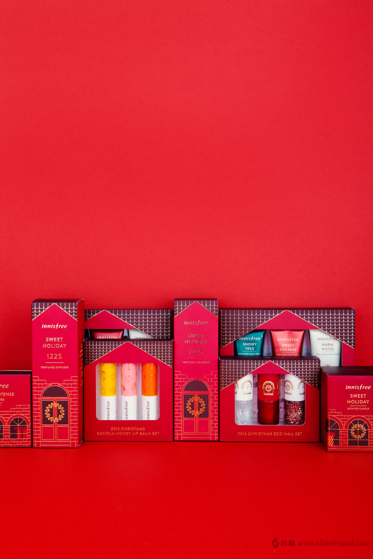 6上海包裝設(shè)計(jì)公司-韓國(guó) Innisfree 女性化妝品護(hù)膚品品牌圣誕節(jié)日裝包裝設(shè)計(jì)-磚砌房子圖案