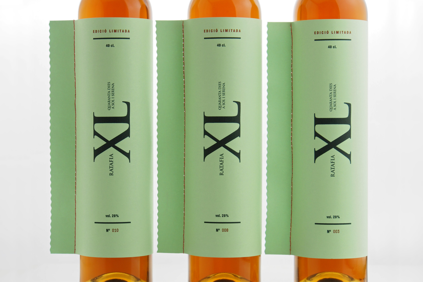 XL Ratafia 果酒簡(jiǎn)約包裝設(shè)計(jì)5