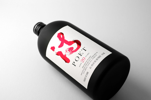 poet詩人20年陳白酒磨砂瓶黑瓶包裝設計6