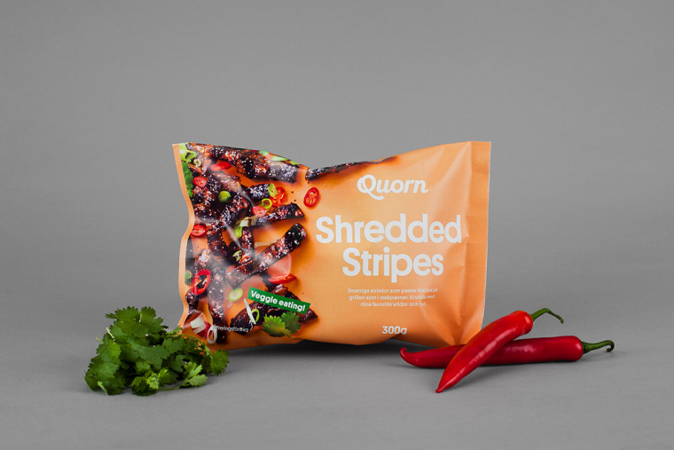 上海食品包裝設計公司設計欣賞：Quorn 素食火腿香腸肉類包裝設計3