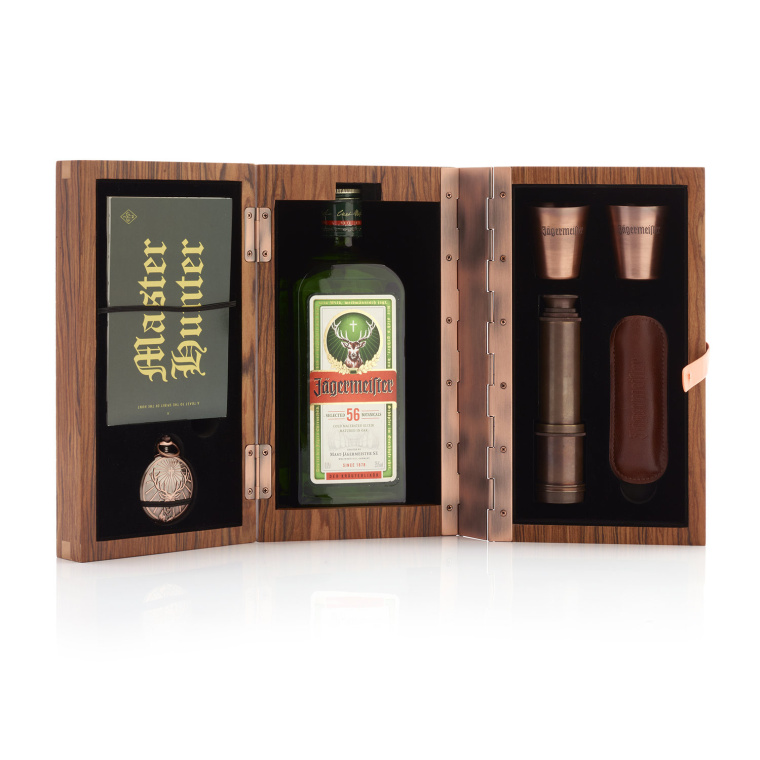 J?germeister VIP Founders Kit洋酒木制禮盒包裝設(shè)計(jì)-上海包裝設(shè)計(jì)公司