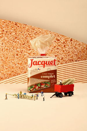 法國Jacquet袋裝面包包裝設計,展示面粉來自法國農民 法國Jacquet袋裝面包包裝設計,展示面粉來自法國農民