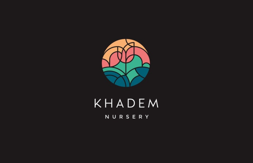 由幾何形狀組成的圓形徽標logo設計，它們組合在一起，形成一個帶有“Khadem Nursery”文字的花朵圖像