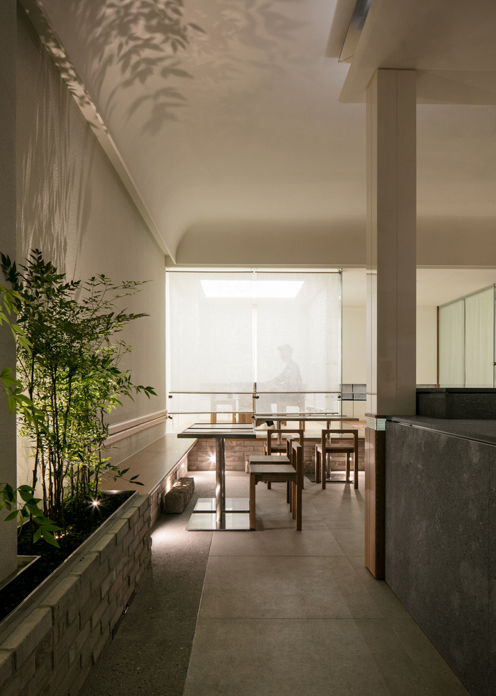  SAEMCafé咖啡店餐飲空間設(shè)計，穩(wěn)定比例的結(jié)構(gòu)美學(xué)