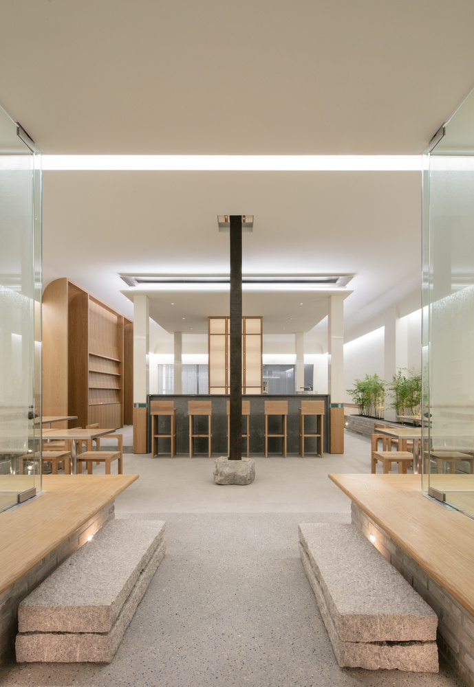  SAEMCafé咖啡店餐飲空間設(shè)計，穩(wěn)定比例的結(jié)構(gòu)美學(xué)