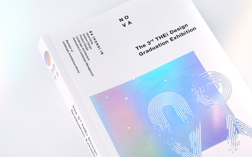 NOVA諾瓦-泰伊設計畢業展項目畫冊設計，全息箔漸變色印刷效果