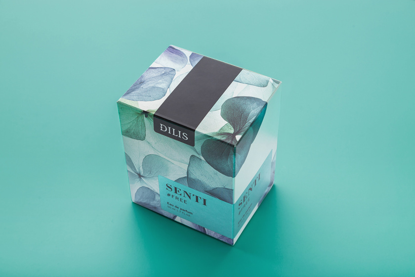 Dilis化妝品包裝設(shè)計(jì)——花朵花瓣的特寫鏡頭