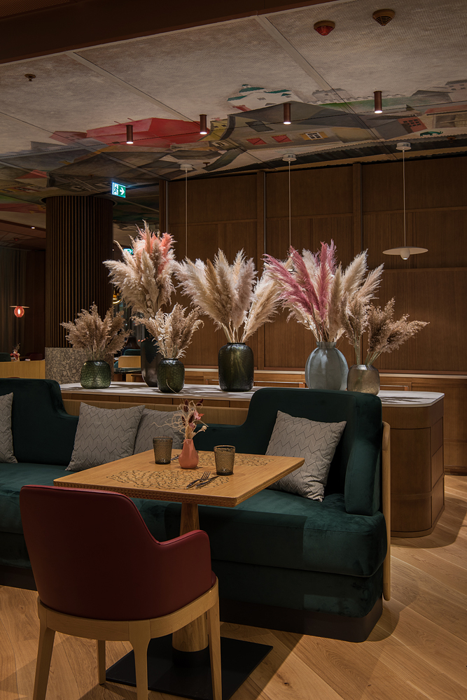 高級沙加爾餐廳餐飲室內空間設計，藝術與奢華風格