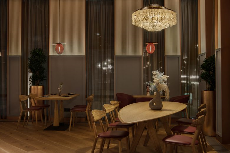 高級沙加爾餐廳餐飲室內空間設計，藝術與奢華風格