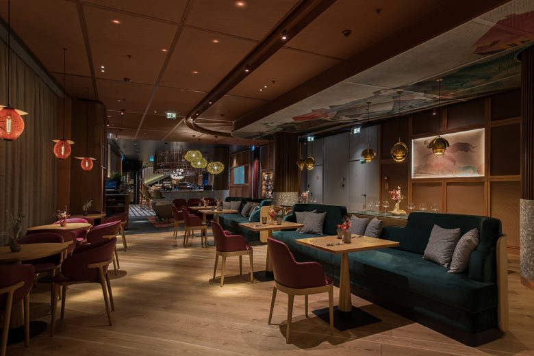 高級沙加爾餐廳餐飲室內空間設計，藝術與奢華風格