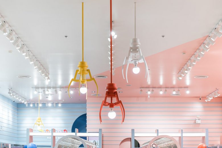Matchbox時尚潮流服飾商店店鋪空間設計,90年代街機游戲風格 Matchbox時尚潮流服飾商店店鋪空間設計,90年代街機游戲風格