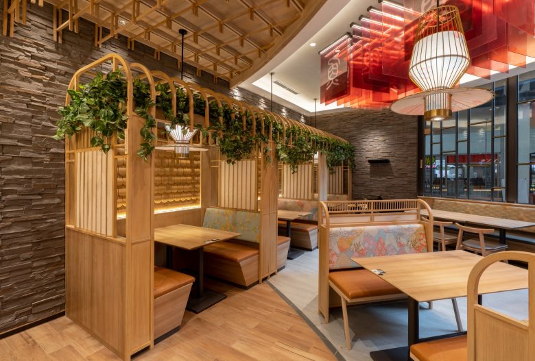 Sushi Tei 日式壽司餐廳餐飲店鋪室內空間設計“自然原木喜慶”風格