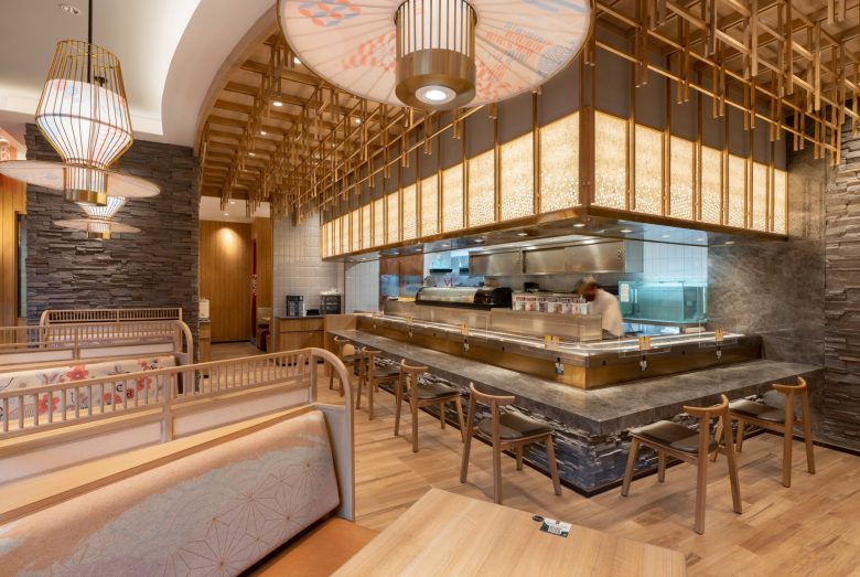Sushi Tei 日式壽司餐廳餐飲店鋪室內空間設計“自然原木喜慶”風格