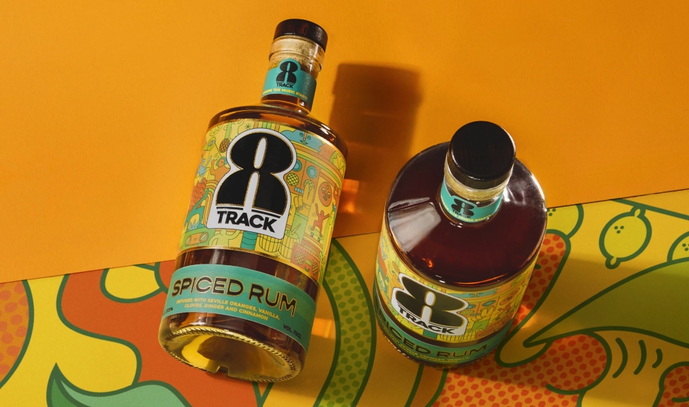 8TRACK香料朗姆酒品牌創(chuàng)建-logo設(shè)計(jì)包裝設(shè)計(jì)，結(jié)合音樂(lè)文化線條時(shí)尚插畫元素