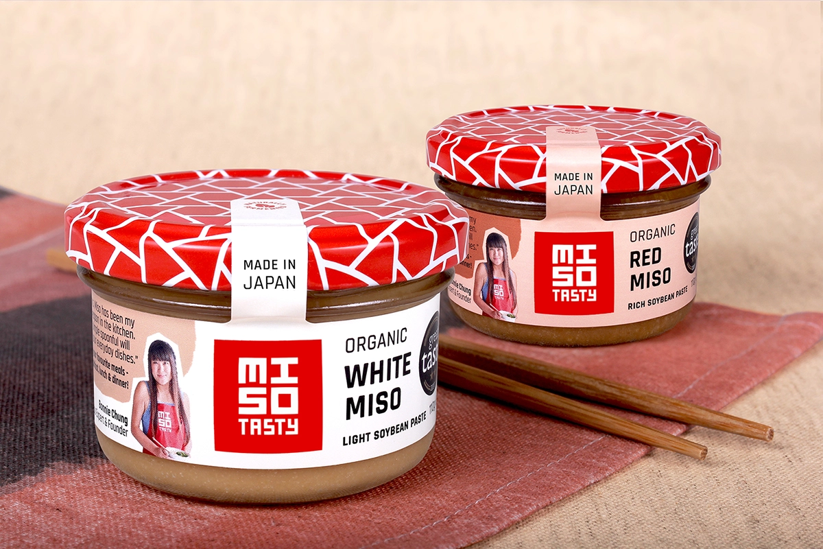 Miso Tasty日式味增調味品包裝設計，突出品牌logo與三角組合圖案識別元素