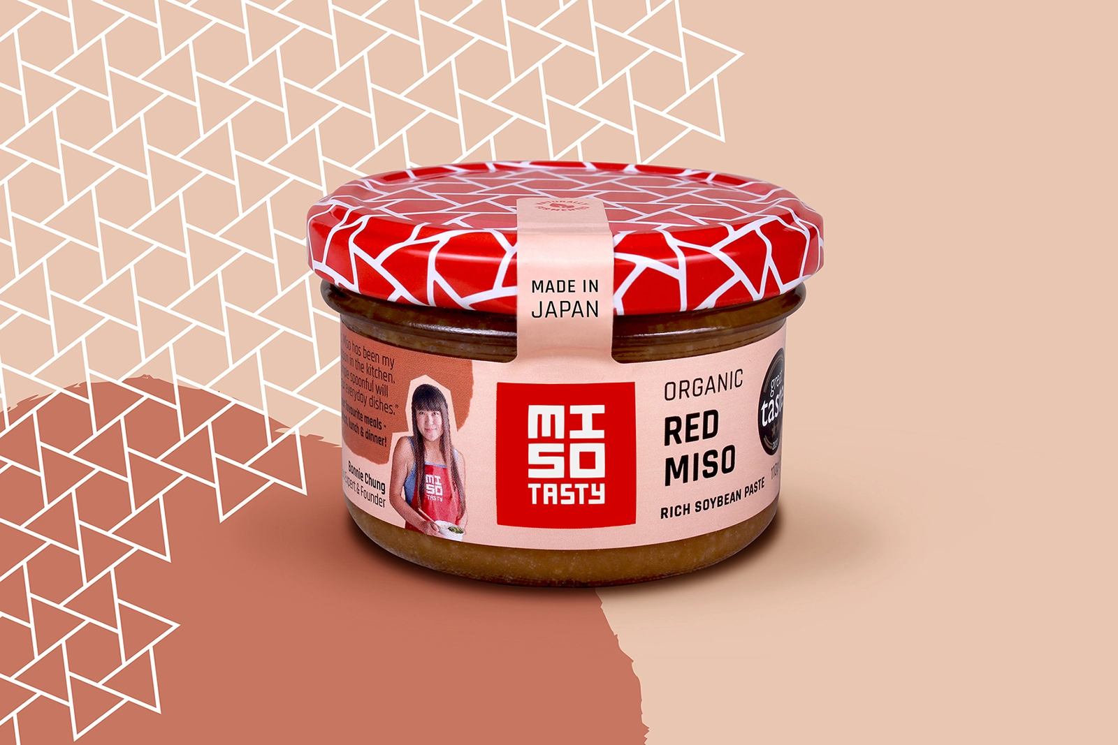 Miso Tasty日式味增調味品包裝設計，突出品牌logo與三角組合圖案識別元素