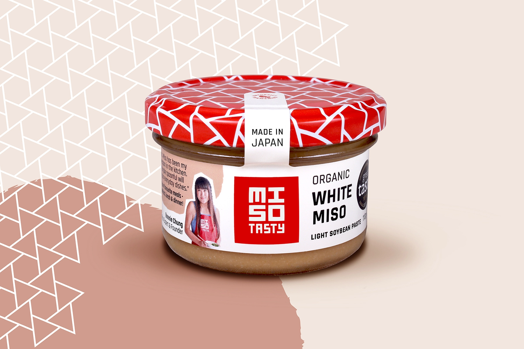 Miso Tasty日式味增調味品包裝設計，突出品牌logo與三角組合圖案識別元素